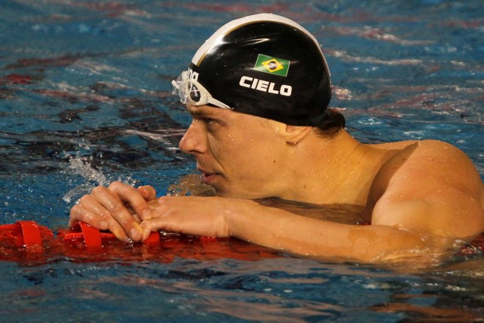Cielo se poupa, mas avança em 1.º nos 100m livre César Cielo dominou as baterias classificatórias dos 100m livre | Jefferson Bernardes/VIPCOMM