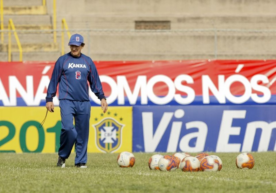 Guilherme Macuglia aguarda a recuperação dos jogadores | Antônio More/ Gazeta do Povo