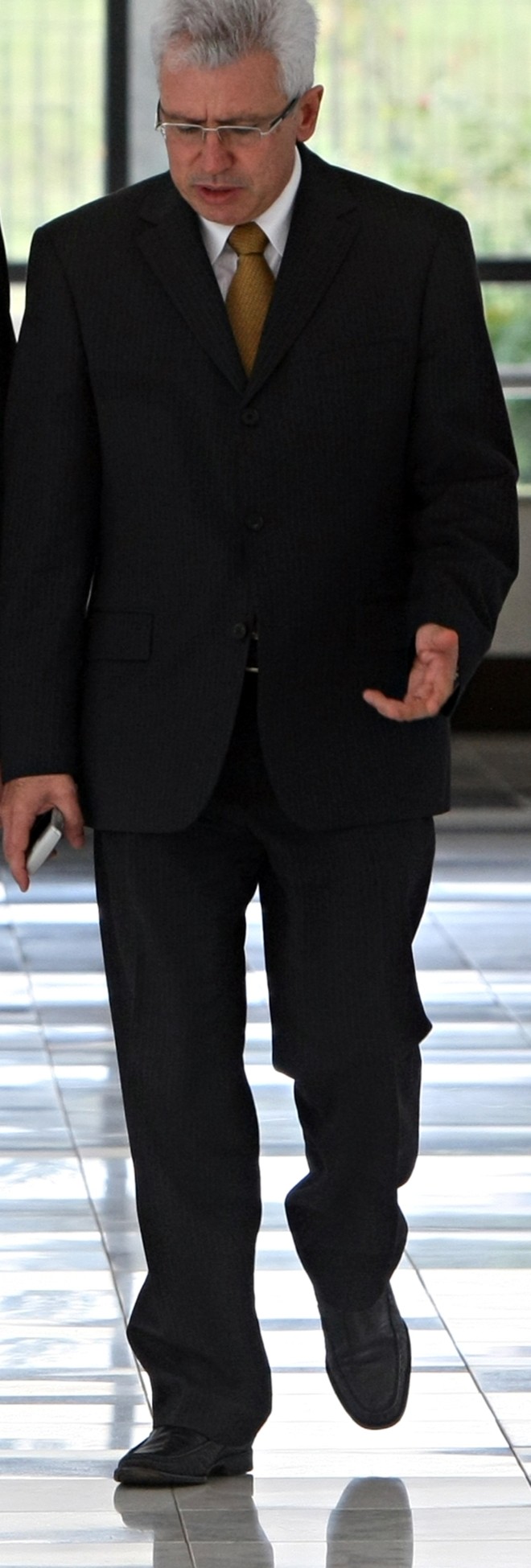 Durval Amaral: governo estava com dificuldade de manter comissionados devido ao baixo salário | 