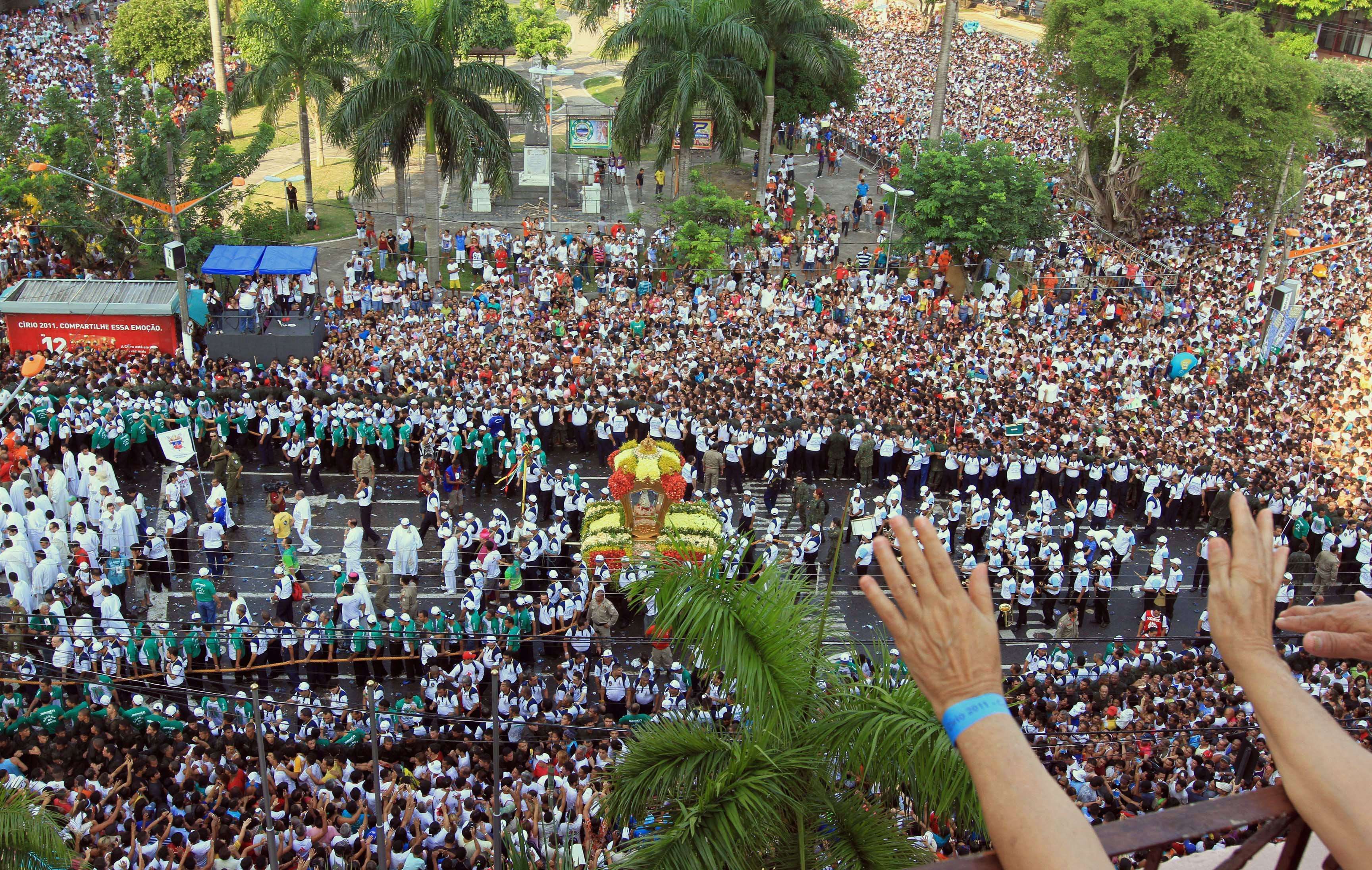 Romeiros participam do Círio de Nazaré, no Pará | AFP PHOTO/Lucivaldo SENA