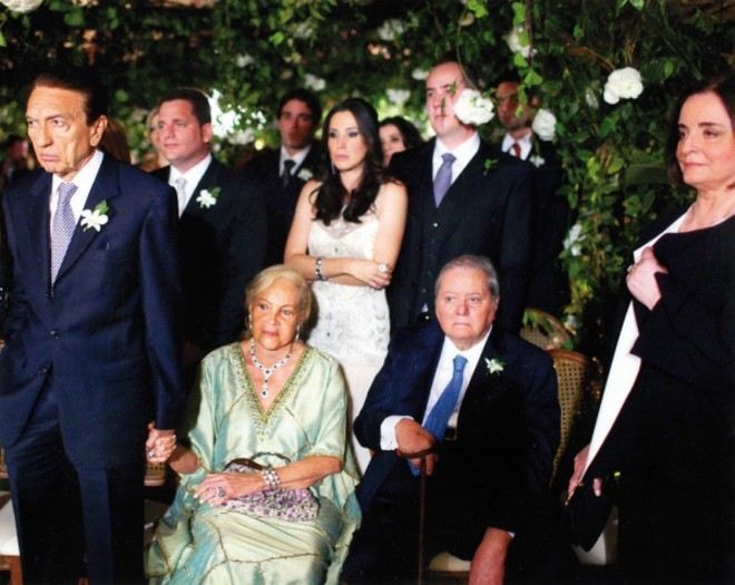 Em primeiro plano, os padrinhos, ministro Edson Lobão com a deputada Nice Lobão; o embaixador Paulo Tarso Flecha de Lima com Lúcia |