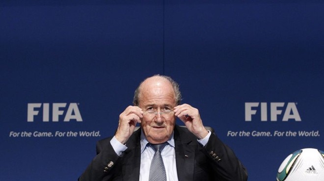 Presidente da Fifa, Joseph Blatter, espera que o governo brasileiro acelere as obras de infraestrutura e reveja a Lei Geral da Copa. Entidade aponta atrasos na preparação do Mundial 2014 | 