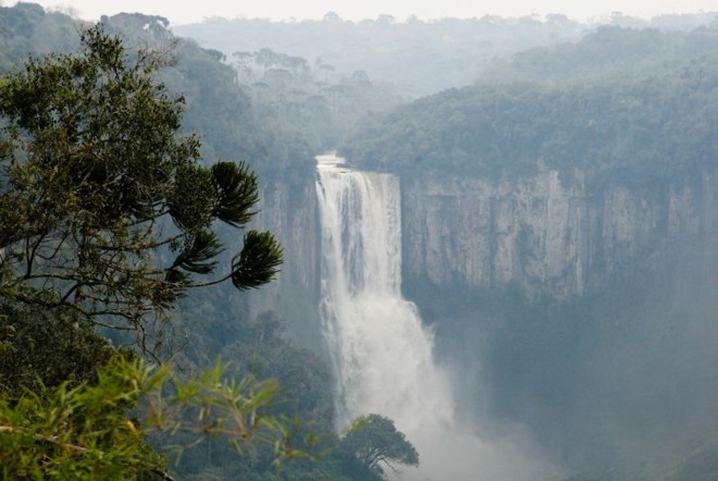 Salto São João, em Prudentópolis. A cidade é conhecida como a Terra das Cachoeiras Gigantes | Henri Milléo/ Gazeta do Povo