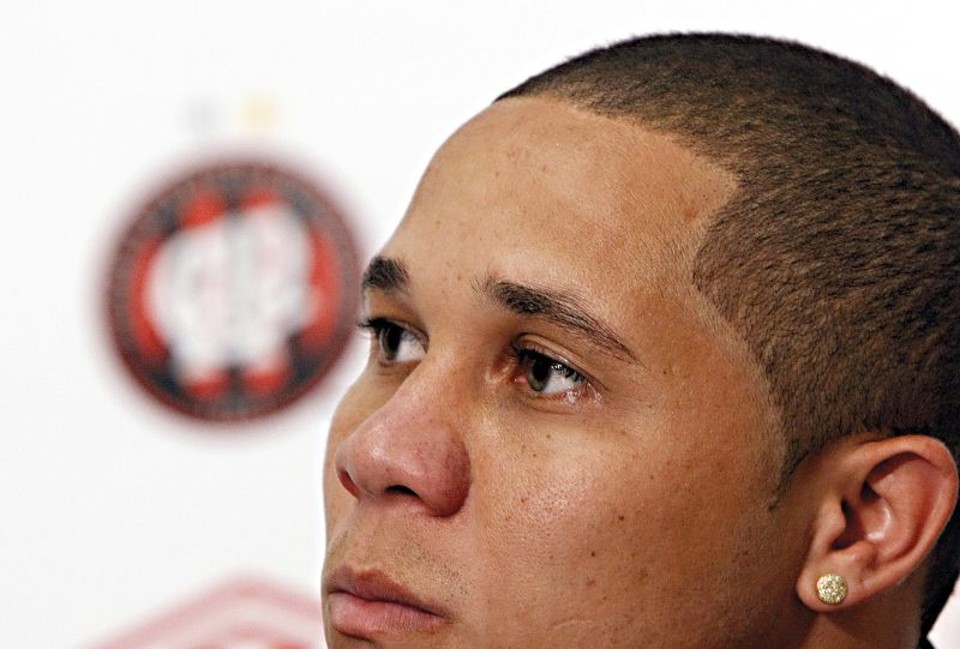 Madson, 25 anos, deve voltar para o Santos, clube que administra seus direitos federativos. Não estou com a cabeça boa, lamentou | Albari Rosa/ Gazeta do Povo