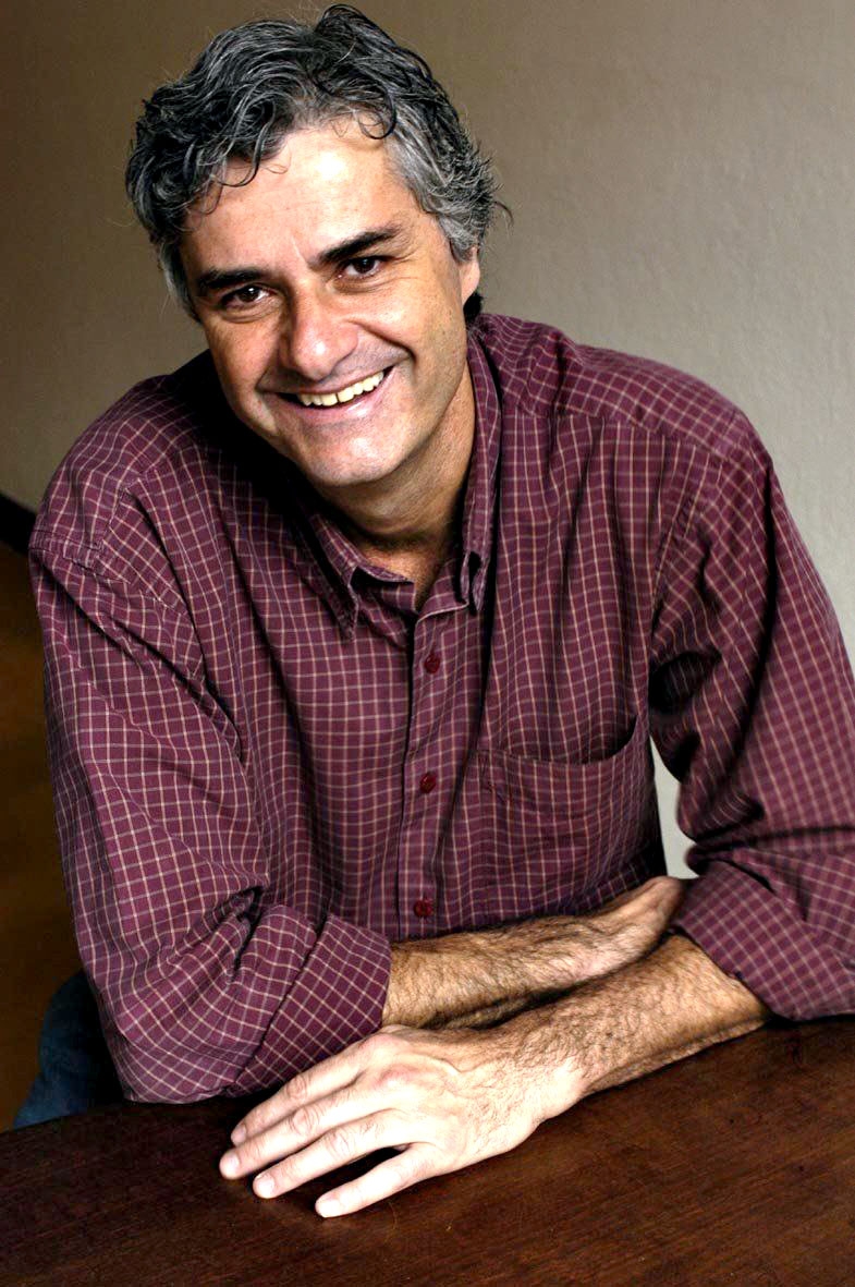 Moraes é autor de Pornopopéia, Abacaxi e A Órbita dos Caracóis | Divulgação