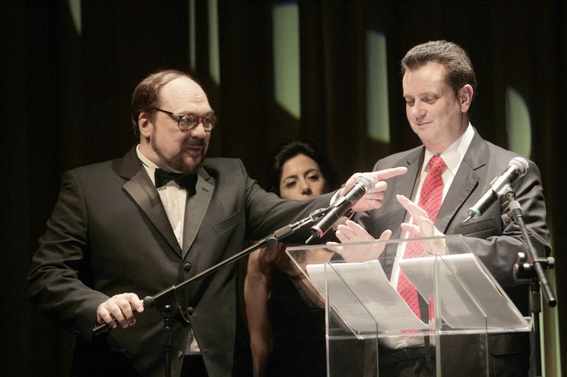 Ewald Filho e o prefeito de São Paulo, Gilberto Kassab: smoking a pedido de Leon Cakoff e únicas vaias da noite | Tiago Queiroz/Agência Estado