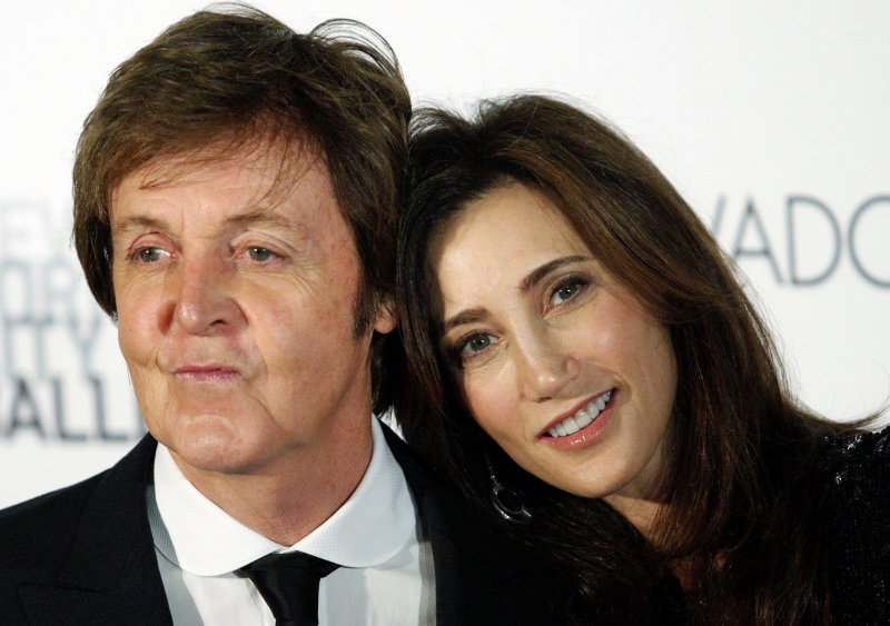 Paul McCartney e noiva | REUTERS/Kena Betancur/Files