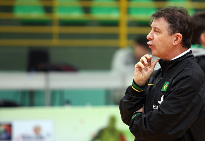 Técnico Rubén Magnano diz não ter feito a preparação da equipe para o Pan como gostaria | Christian Rizzi / Gazeta do Povo