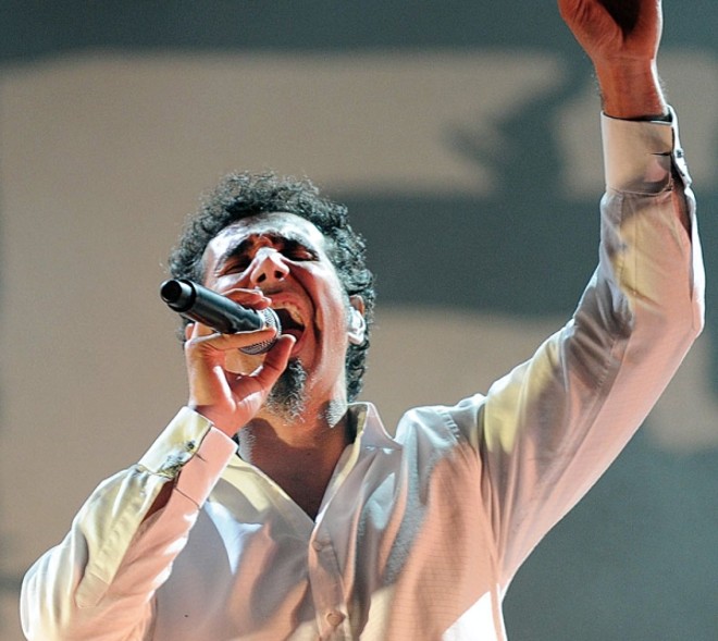 Serj Tankian apresentou 29 músicas menos de duas horas | 