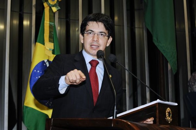 Senador Randolfe Rodrigues (PSol-AP) | 