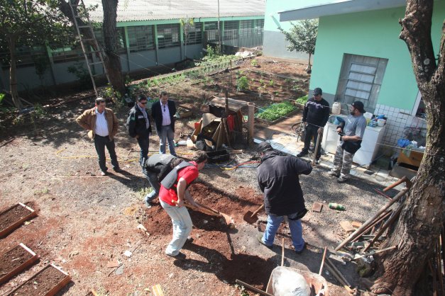 Ossadas foram encontradas no Colégio Estadual Vinícius de Moraes, em Campo Mourão | Arquivo - Agência de Notícias Gazeta do Povo
