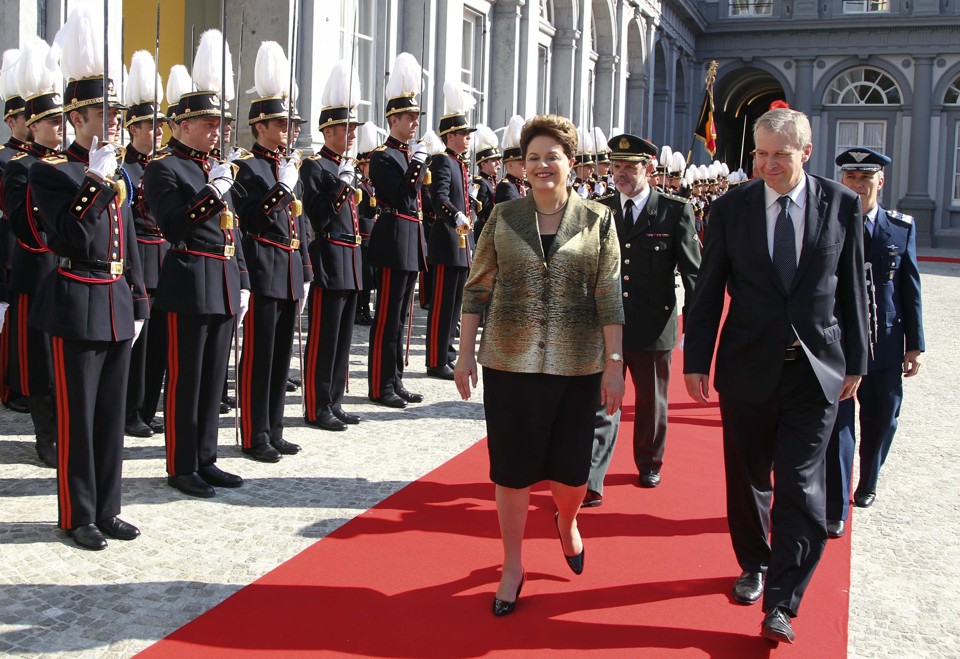A governante se reuniu na capital belga com o primeiro-ministro interino da Bélgica, Yves Leterme | Reuters