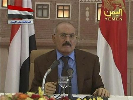 O presidente do Iêmen, Ali Abdullah Saleh (foto), disse que deixará o poder nos próximos dias, depois de nove meses de protestos em massa no país contra o seu governo de 33 anos | REUTERS/Yemen TV via Reuters TV