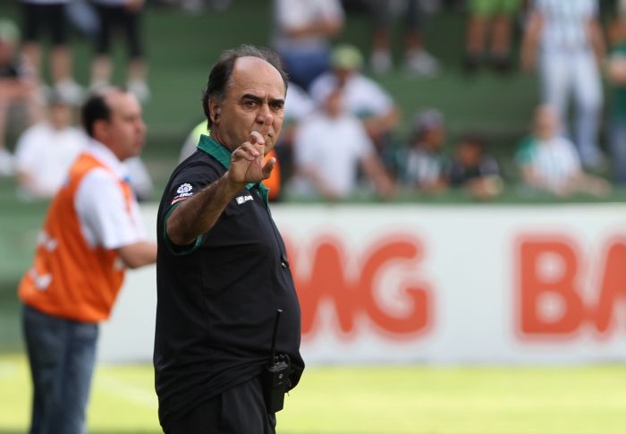 Marcelo Oliveira enfatiza a força do Coritiba na reta final do Brasileiro | Daniel Castellano / Gazeta do Povo
