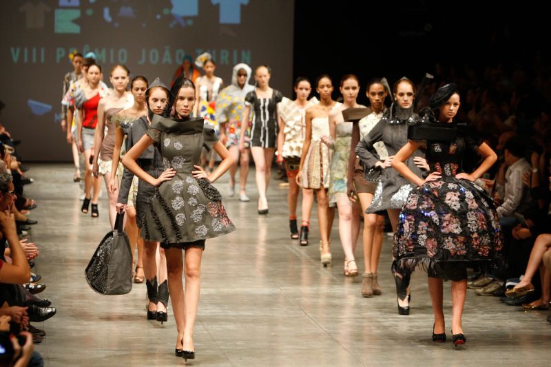 Atividades que geram renda a partir de ideias, como a indústria da moda, já respondem por 5,5% dos financiamentos do BRDE e essa fatia tende a crescer | Daniel Castellano/ Gazeta do Povo