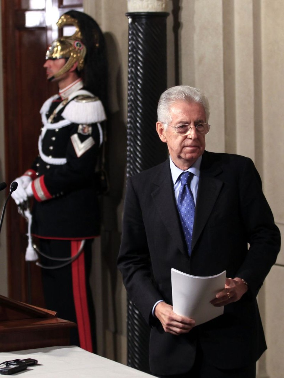 Mario Monti falou em necessidade de esforço comum dos italianos para enfrentar a situação de emergência | Stefano Rellandini/Reuters