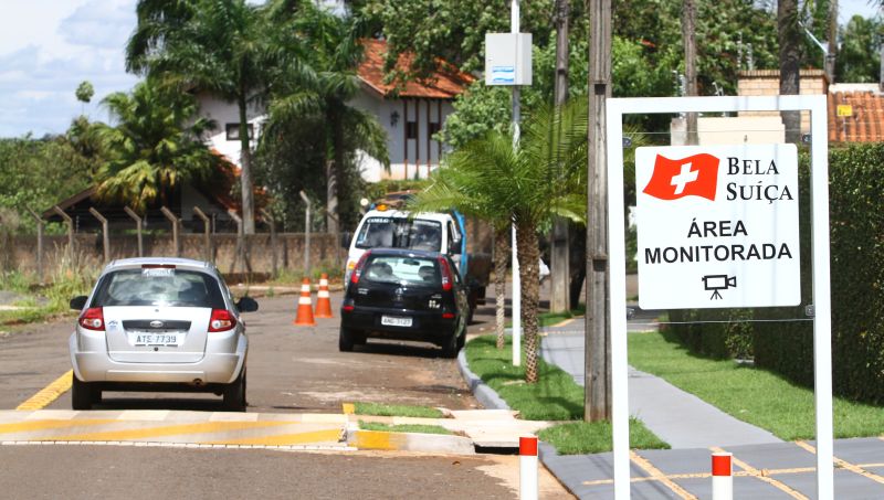As cinco entradas do bairro são sinalizadas e monitoradas 24 horas | Gilberto Abelha / Gazeta do Povo