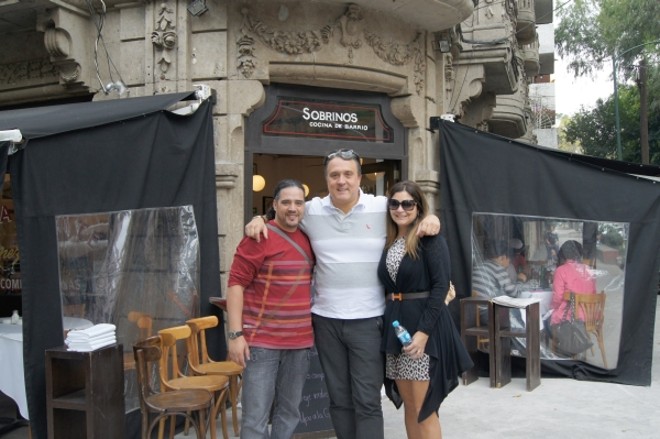 O casal de empresários Elsie e Gustavo Haas (à dir.) e o chef Luciano Sobrinho (à esq.) retornaram nesta semana de giro pelo México, onde realizaram uma expedição gastronômica em busca de novidades para seu tradicional bar Taco El Pancho. Os três percorreram mais de 50 restaurantes, bares e mercados populares do país |