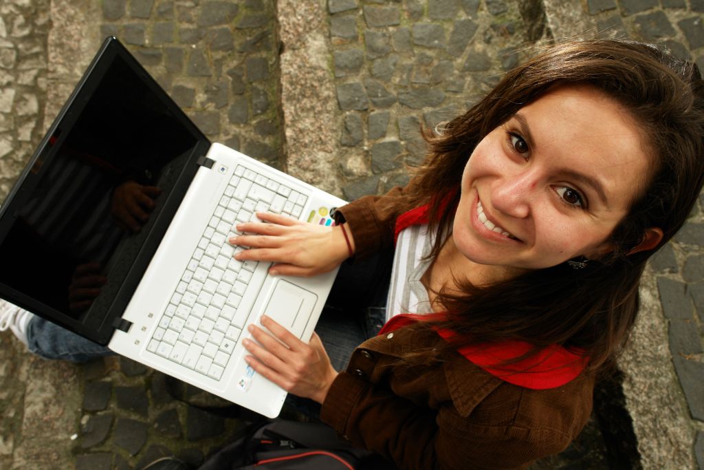 Ariane Saraiva conseguiu renovar a bolsa da Capes para concluir o mestrado em Ciência Política na UFPR | Ivonaldo Alexandre/Gazeta do Povo