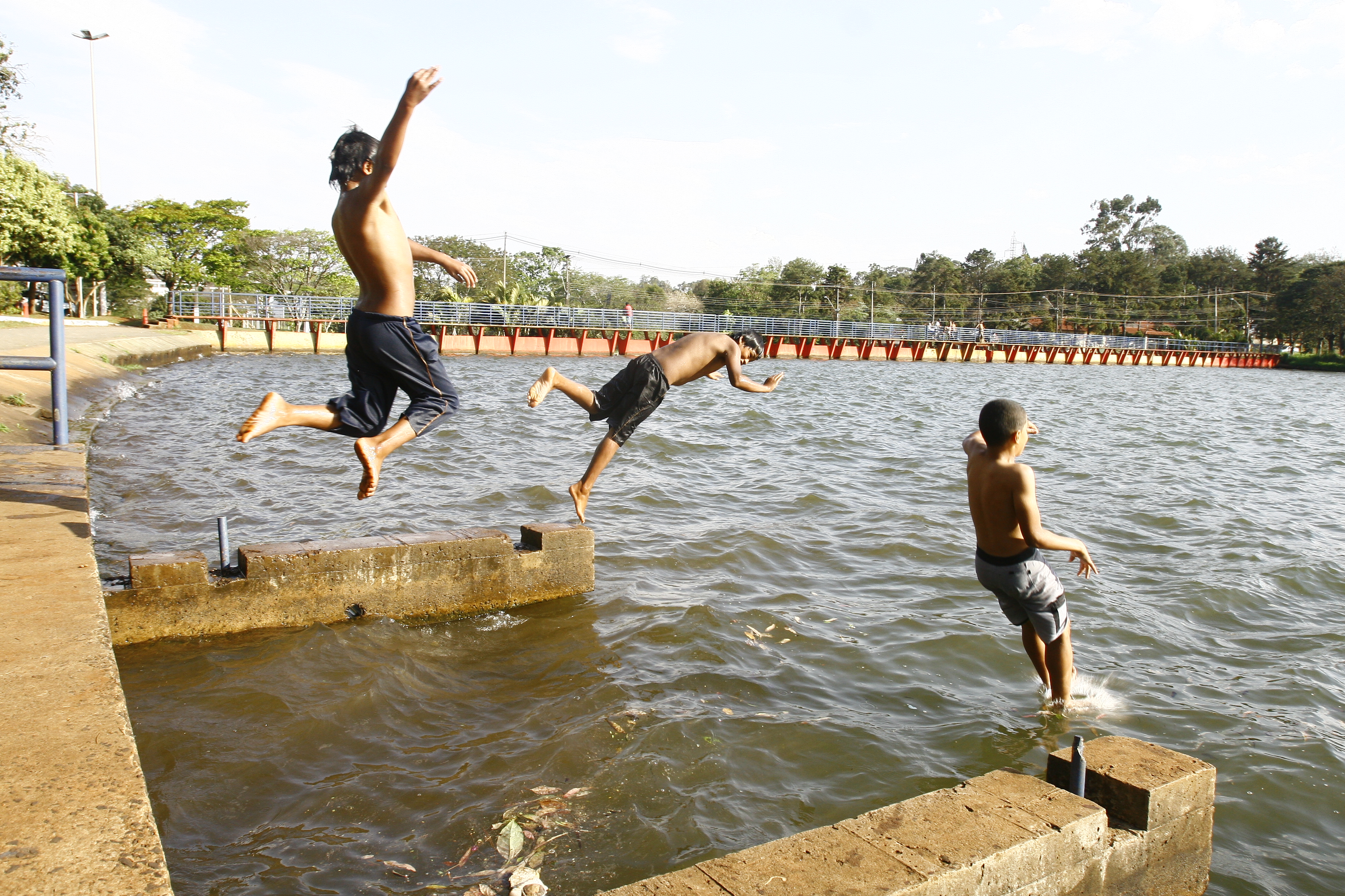 Lago na região Norte do estado, onde estão cidades com média elevada de temperatura | Gilberto Abelha / Jornal de Londrina