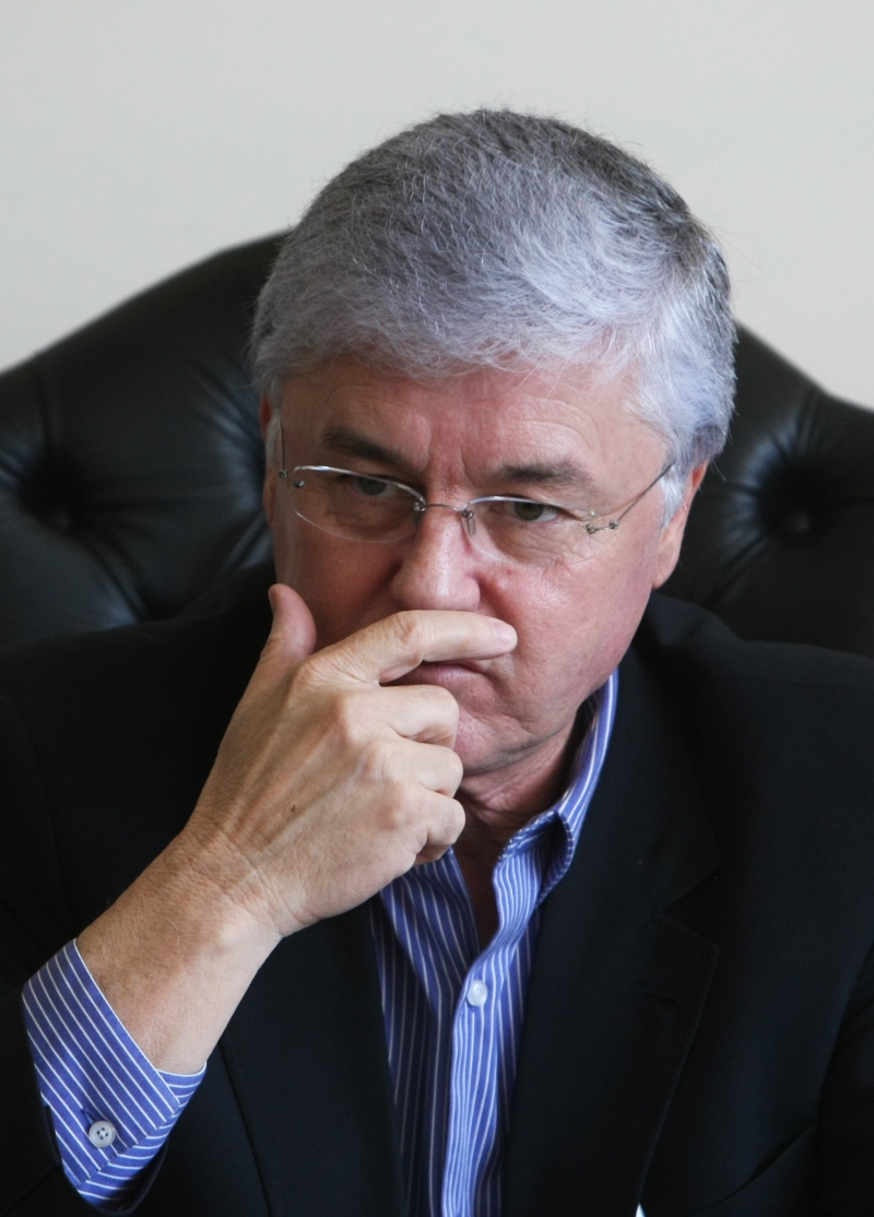 O presidente da Alep, Valdir Rossoni, diz que licitação é transparente e necessária | Daniel Castellano/ Gazeta do Povo