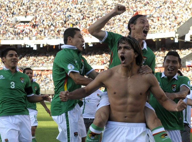 Marcelo Moreno, ex-Cruzeiro, marcou o gol da Bolívia diante da Argentina |