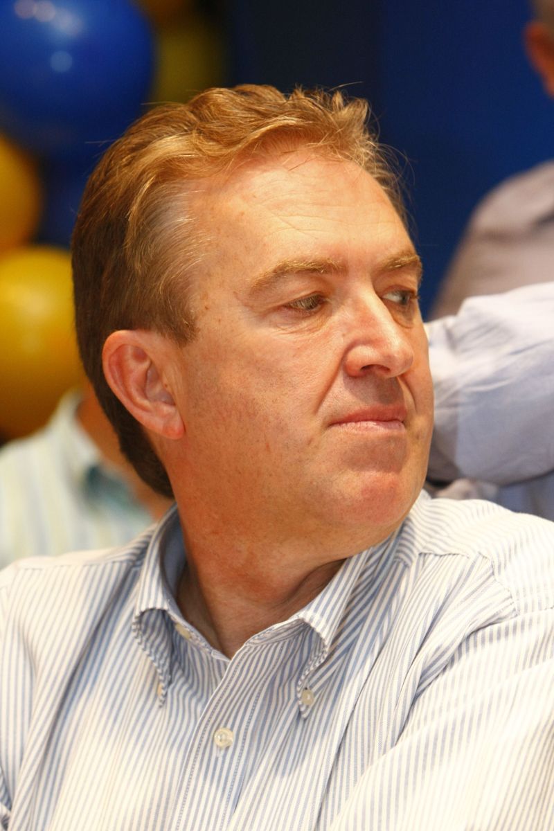 Ducci: telefonemas para falar sobre asfaltamento em ruas de bairros de Curitiba | Marcelo Elias/ Gazeta do Povo