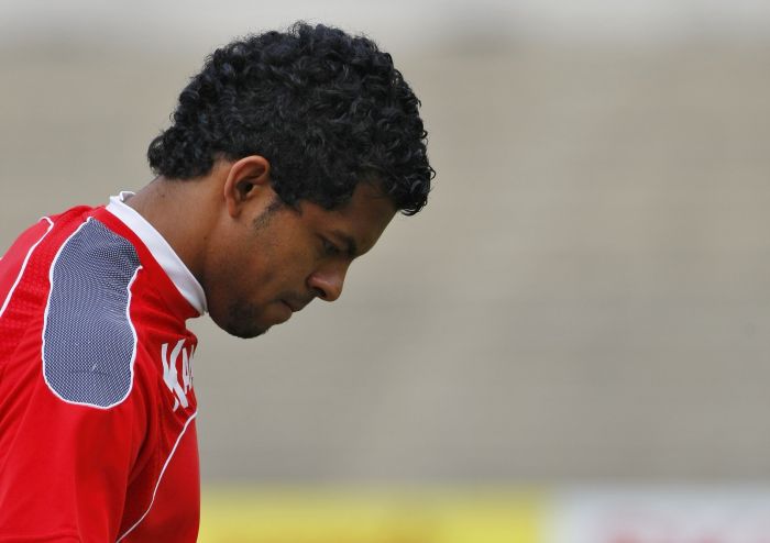 Goleiro Thiago Rodrigues se recuperou na Série B do Brasileirão da má fase deixada no Estadual | Daniel Castellano / Gazeta do Povo