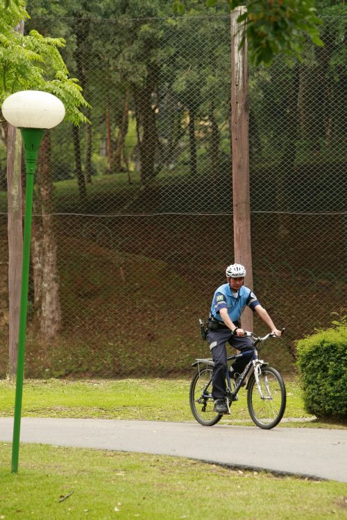 O efetivo da Guarda Municipal, em 2005 era de 1.370. Hoje é de 1.622, mas mesmo assim faltam guardas para a ciclo-patrulha | Antônio More / Gazeta do Povo