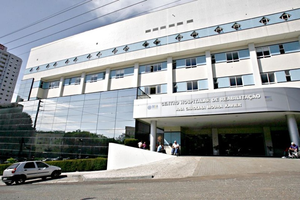 Aposta de Beto, terceirização não é tábua de salvação Hospital de Reabilitação do Cabral, em Curitiba, um dos oito construídos ou reformados no governo passado que poderão ter sua gestão terceirizada a ONGs | Priscila Forone/ Gazeta do Povo