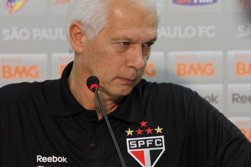 Emerson Leão, técnico do São Paulo, ainda acredita no título | João Neto/Vipcomm