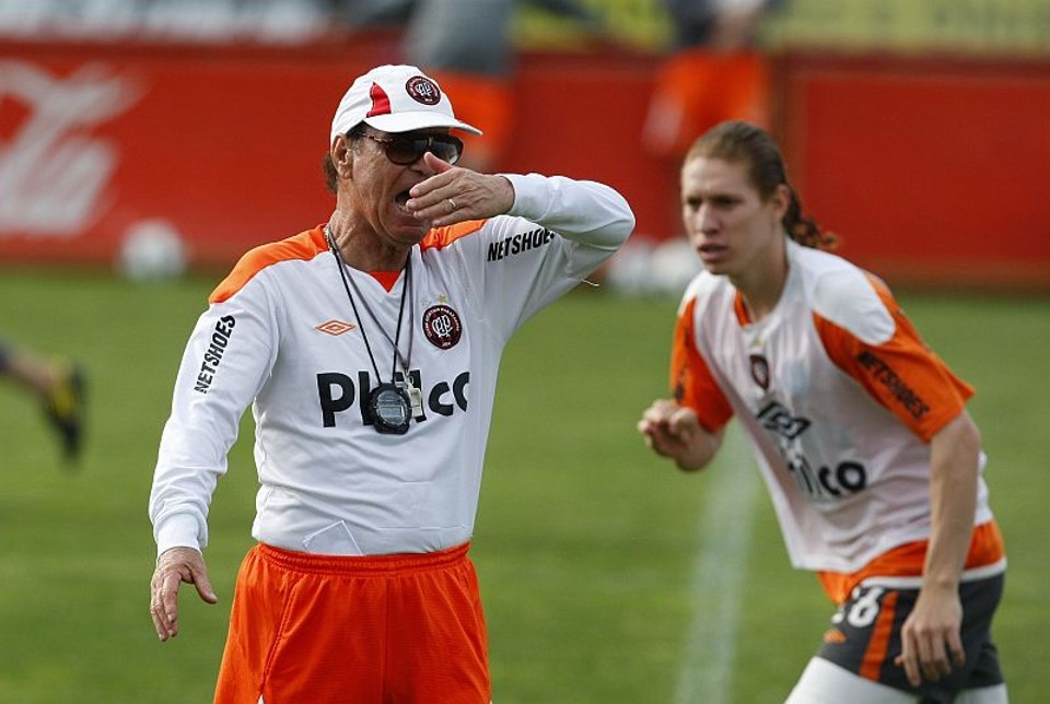 Antônio Lopes é o único membro do Atlético a falar na semana do Atletiba | Daniel Castellano / Agência de Notícias Gazeta do Povo