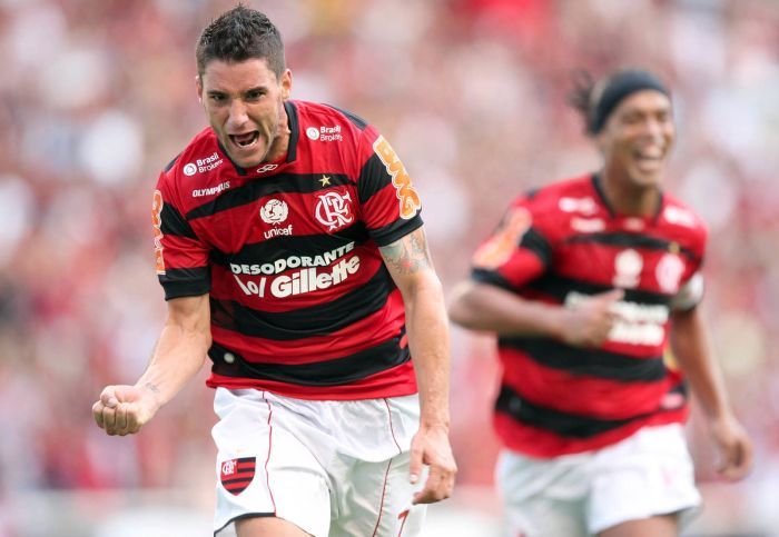 Thiago Neves comemora gol na goleada do Flamengo sobre o Cruzeiro | André Portugal/VIPCOMM