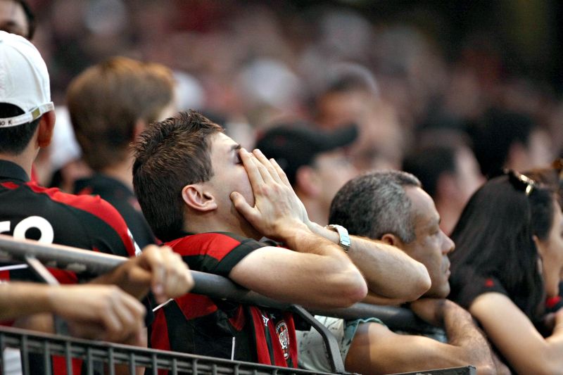 Torcedor sofre com a atuação do time: coração deve ficar em dia para as últimas rodadas | Ivonaldo Alexandre/ Gazeta do Povo