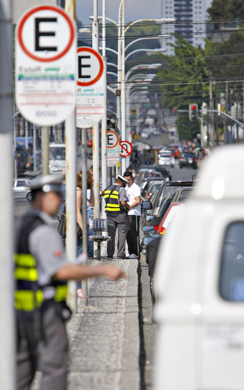 Agentes da Urbs seguem impossibilitados de transformar as anotações em multa | Daniel Castellano/ Gazeta do Povo