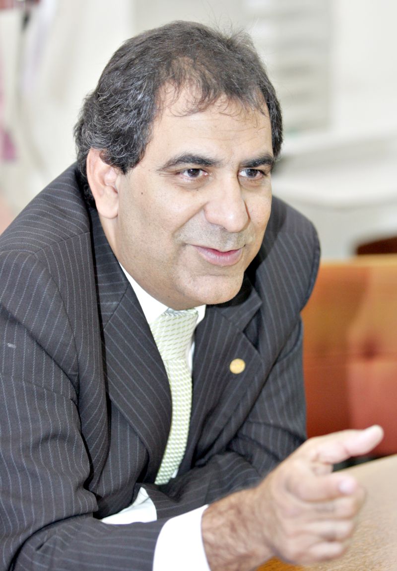 A inflação, a fome, a necessidade de educação e de lazer atinge todos igualitariamente para que nenhum servidor ou poder de mesmo nível receba mais em função do peso político da instituição. Cézar Britto, jurista e ex-presidente nacional da OAB | Gilberto Abelha/Jornal de Londrina