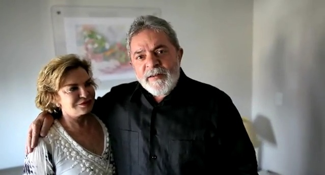O ex-presidente Lula aparece no vídeo ao lado da eposa, Marisa | Reprodução