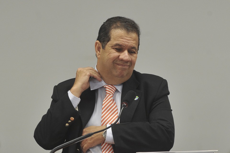 Em audiência na Comissão de Fiscalização e Controle da Câmara, o ministro do Trabalho e Emprego, Carlos Lupi, diz que quer resolver pendências sobre as prestações de contas da pasta | Agência Brasil