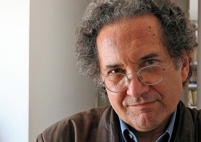 Em vez de renovar a gramática com suas experimentações, Piglia a inviabiliza | Divulgação