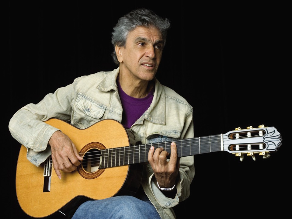 Caetano Veloso recebeu o Grammy de Melhor Álbum de Rock Brasileiro por "Zii e Zie ao Vivo". | Divulgação