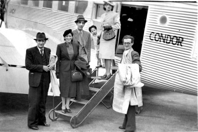 Embarque de passageiros em avião Junkers, do Sindicato Condor, no Bacacheri, em 1939 |