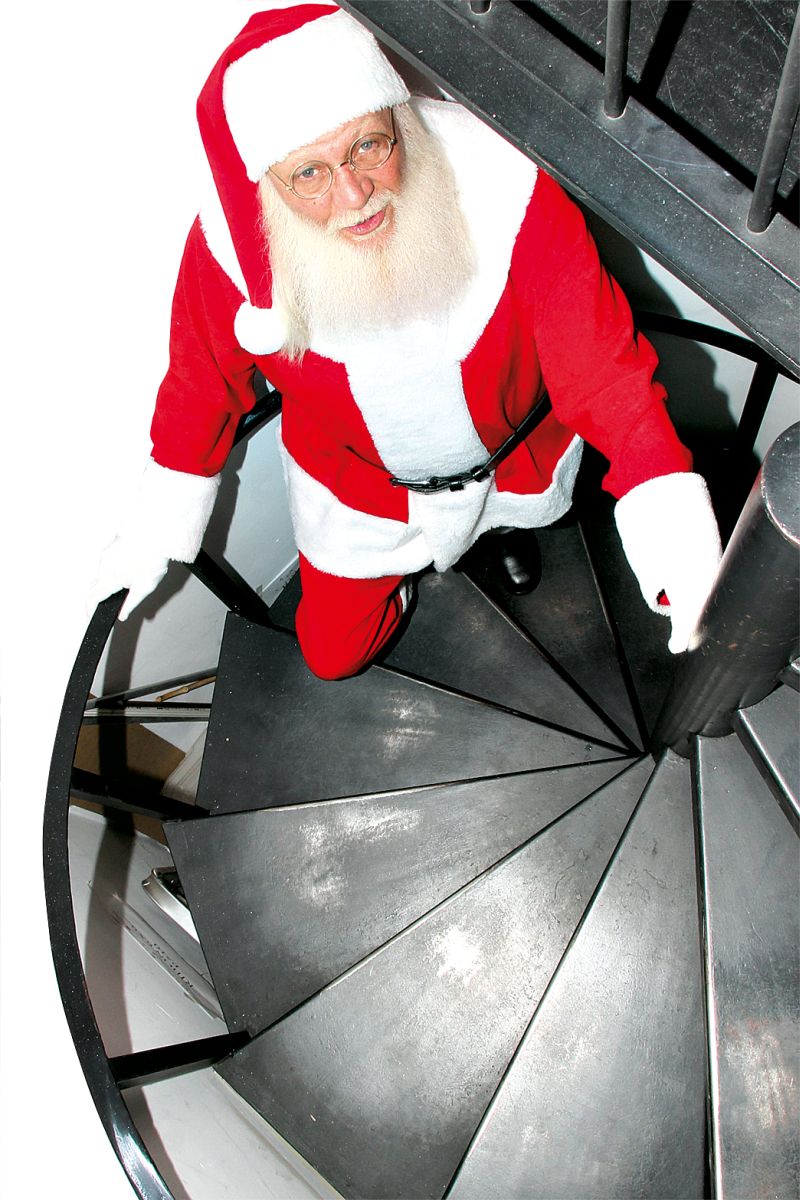 Nilson Bittencourt vai trabalhar em um shopping de Joinville (SC): em 40 dias, ganhará o dobro do que tira com a aposentadoria | Walter Alves / Gazeta do Povo