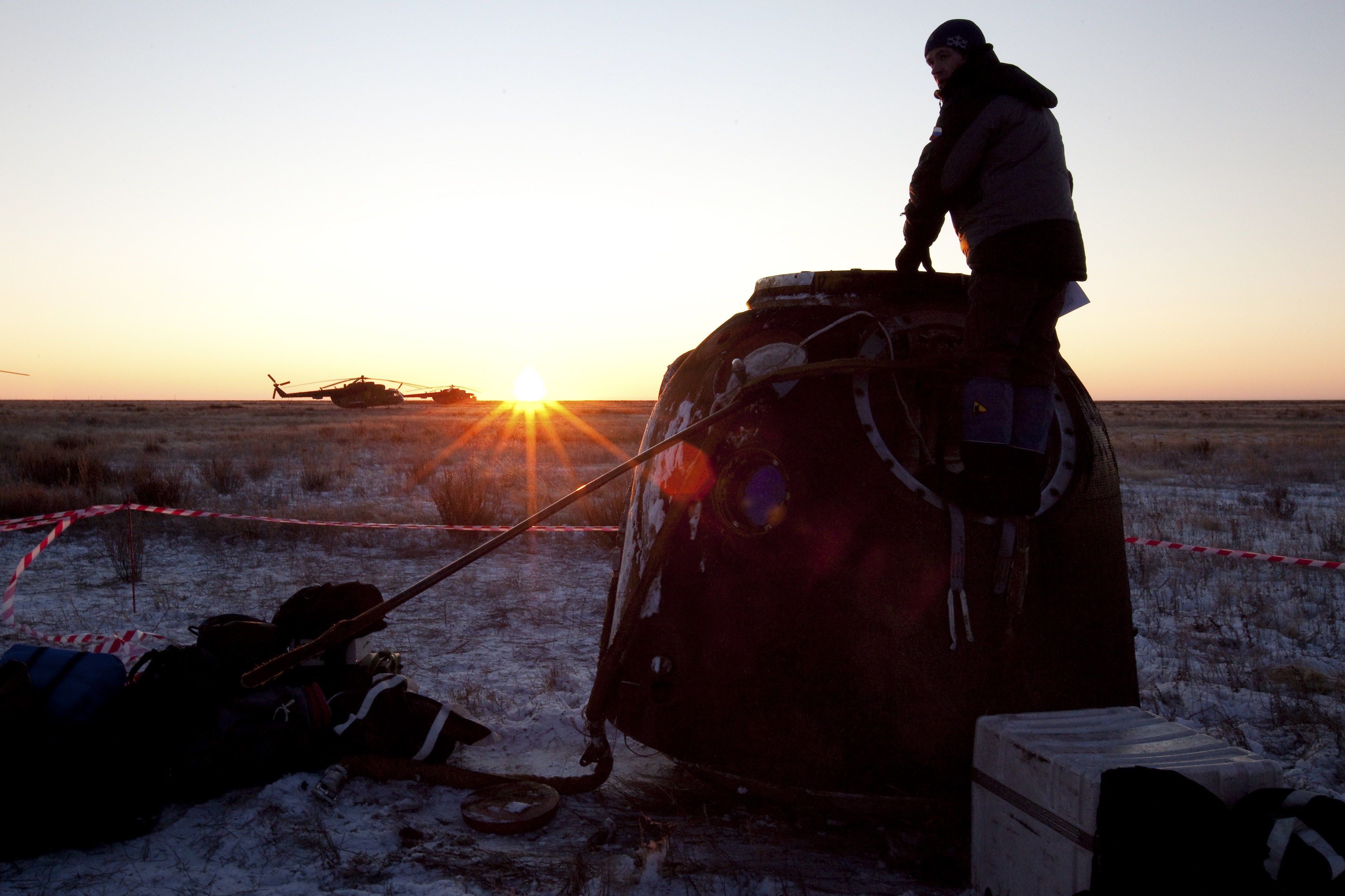 Cápsula da nave Soyuz, que pousou nesta terça-feira no Cazaquistão | AFP PHOTO / POOL/ SERGEI REMEZOV