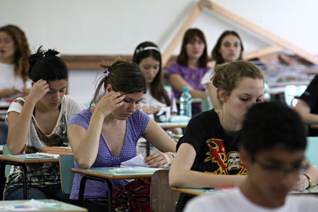 O índice de abstenção na prova desta segunda-feira foi de 7,96%, 851 dos 10.246 alunos esperados não compareceram | Felipe Rosa/Agência de Notícias Gazeta do Povo