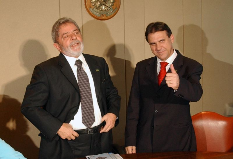 O prefeito de São Bernardo, Luiz Marinho (PT), em foto com Lula em 2008: cidade foi campeã em repasses federais | Fabio Rodrigues Pozzebom/Abr