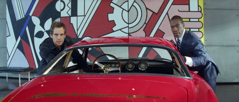 Gerente de condomínio (Ben Stiller, à esq.) conta com a ajuda do vizinho pilantra (Eddie Murphy) em um roubo milionário | Divulgação