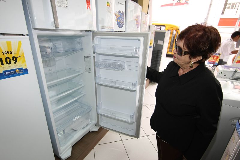 Leusa quer um refrigerador, mas espera que o preço caia ainda mais | Ivonaldo Alexandre/ Gazeta do Povo