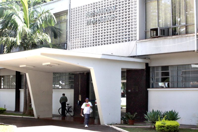Prefeitura de Campo Mourão: meio expediente é necessário, segundo a administração municipal, para cobrir um déficit de R$ 3 milhões | Dirceu Portugal/Arquivo/ Gazeta do Povo