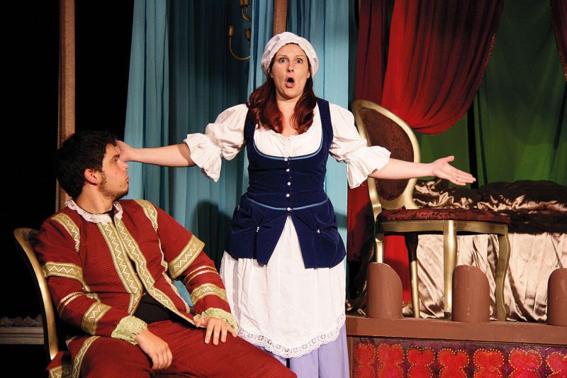 Luciana Melamed faz Serpina, a empregada que tenta roubar o coração do patrão | Sian Sene/ Divulgação