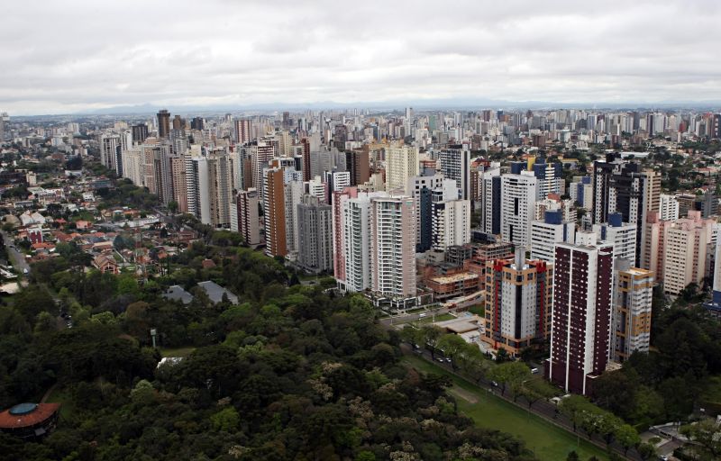 Genérica, legislação propõe diretrizes para o desenvolvimento sustentável do município, como o incentivo ao transporte coletivo e não motorizado | Albari Rosa/ Gazeta do Povo